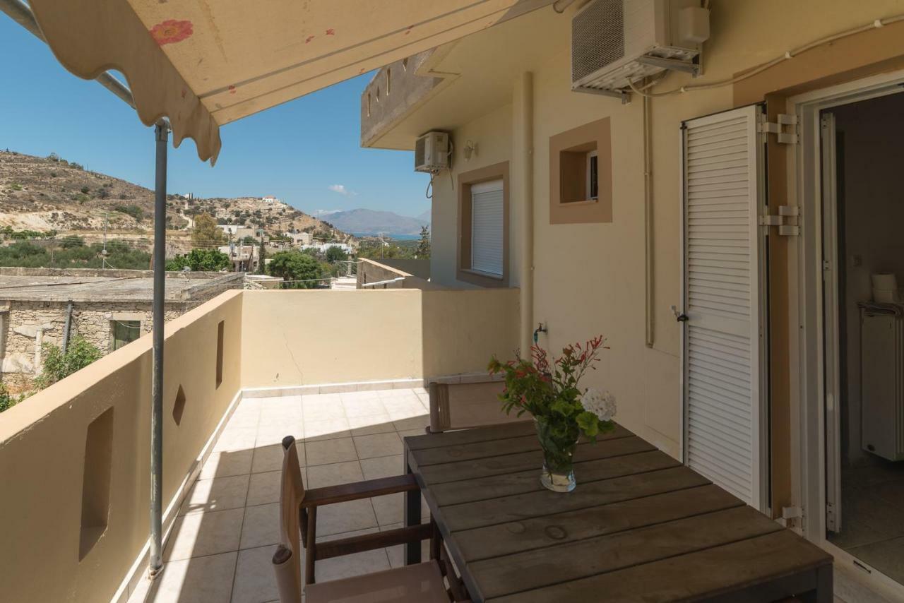 Irini Hotel Kamilári Kültér fotó